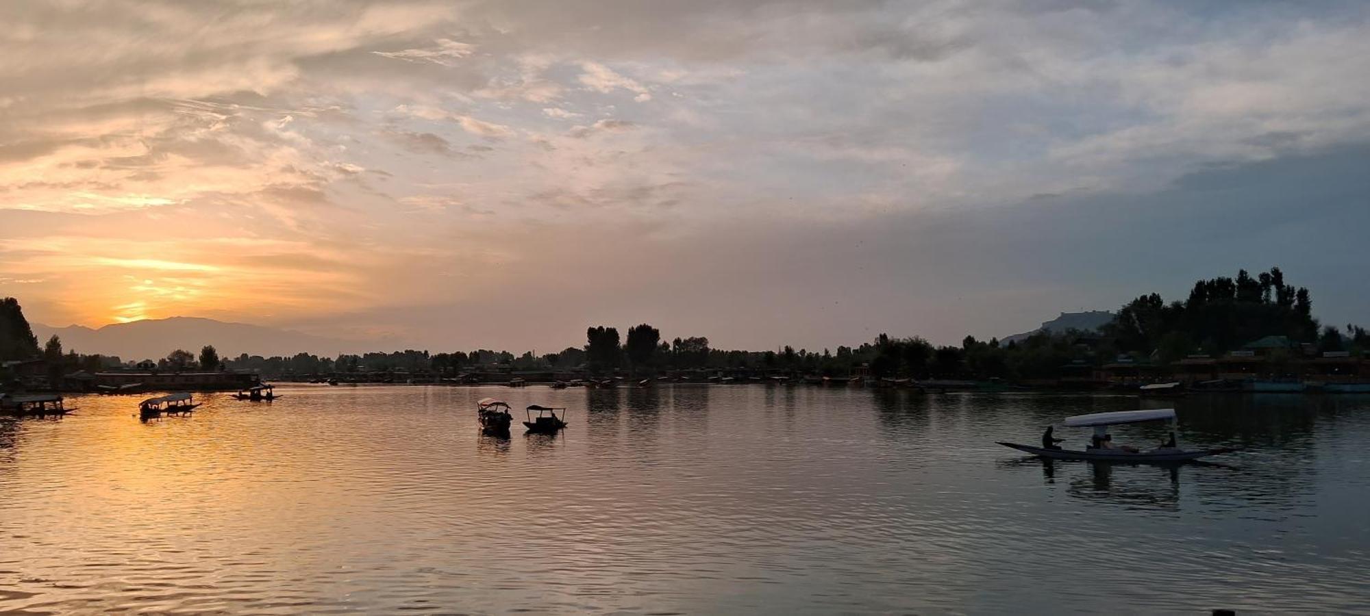 Goona Palace Houseboats Srīnagar Exterior foto