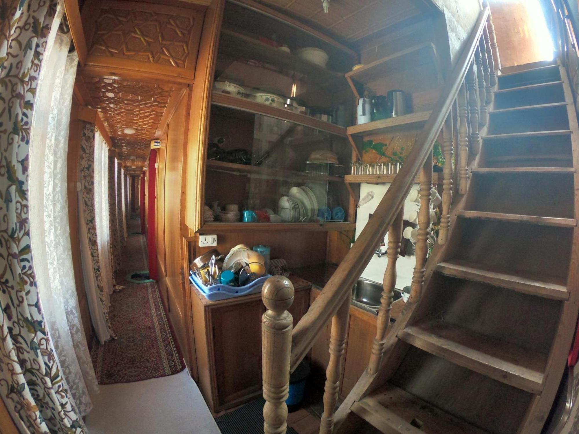 Goona Palace Houseboats Srīnagar Exterior foto