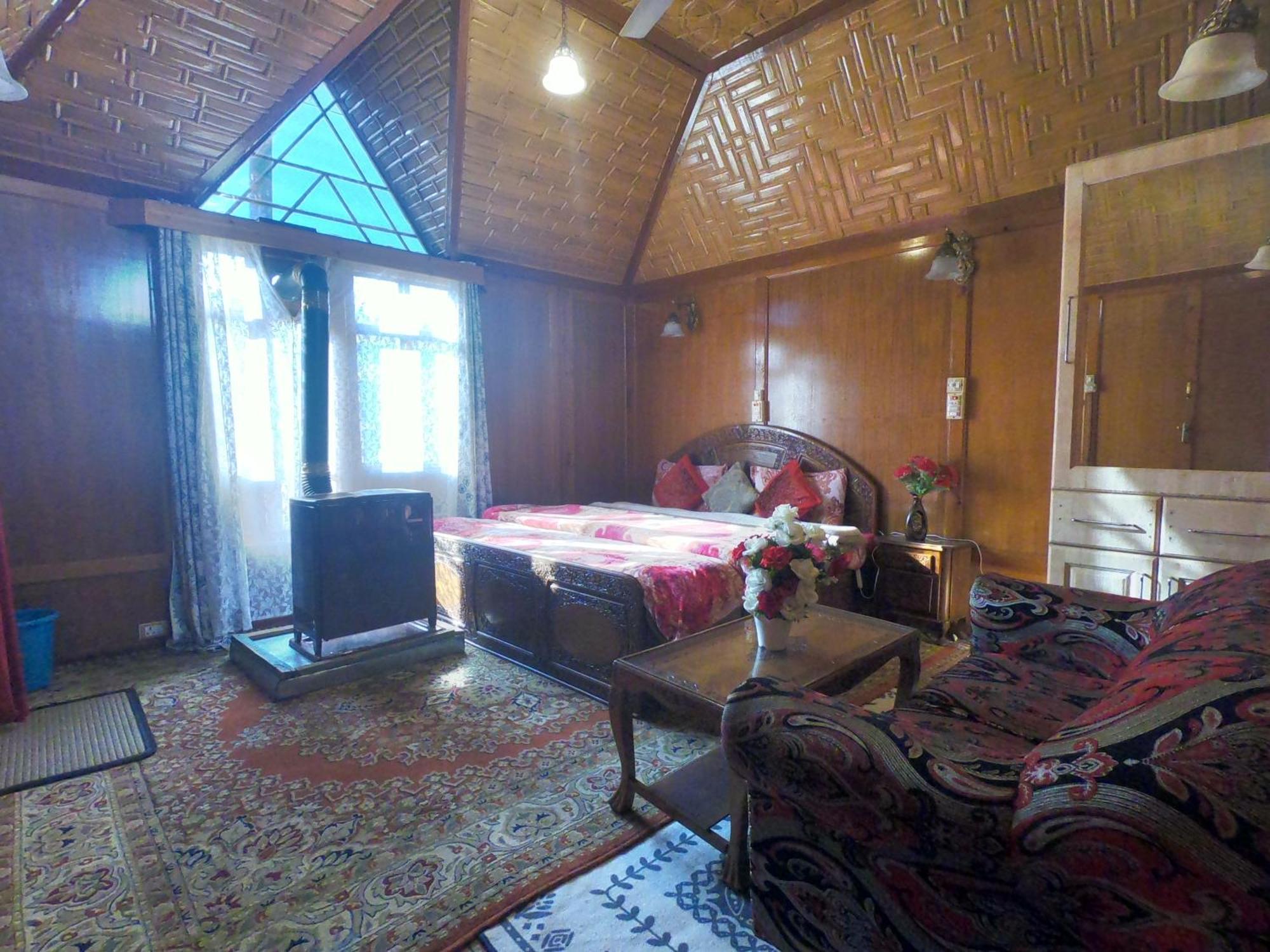 Goona Palace Houseboats Srīnagar Exterior foto