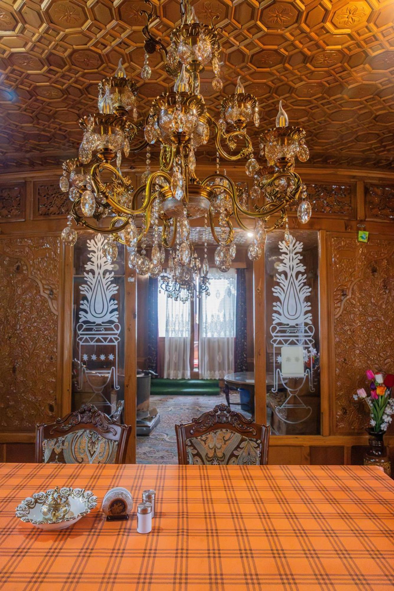 Goona Palace Houseboats Srīnagar Exterior foto