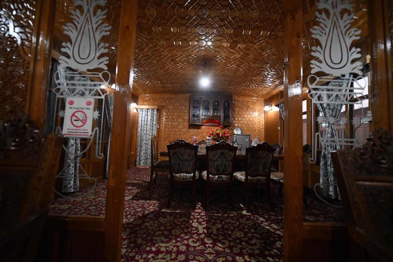 Goona Palace Houseboats Srīnagar Exterior foto